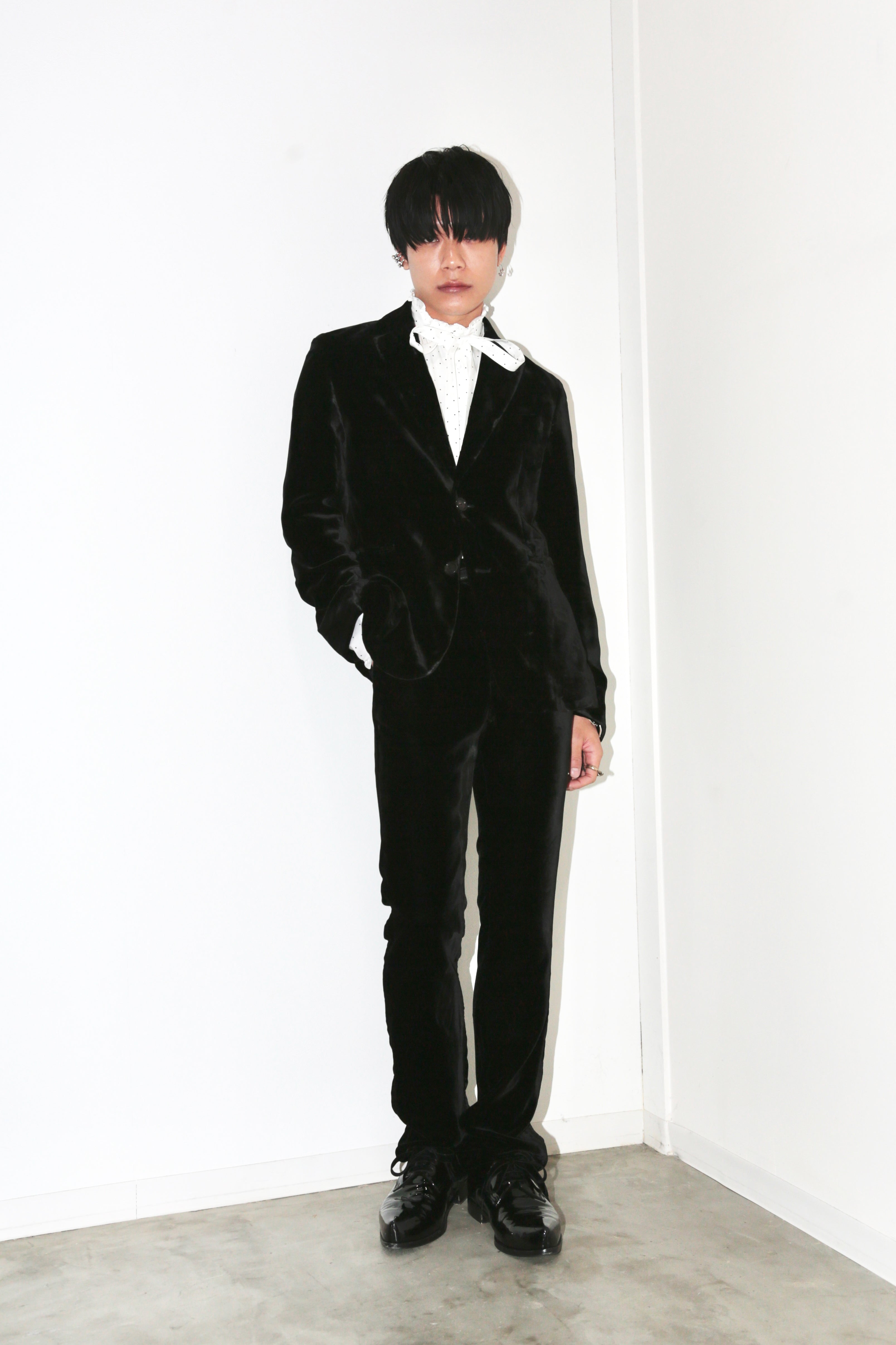 TAKAHIROMIYASHITATheSoloist. THE BLACK -AND- WHITE REALISM