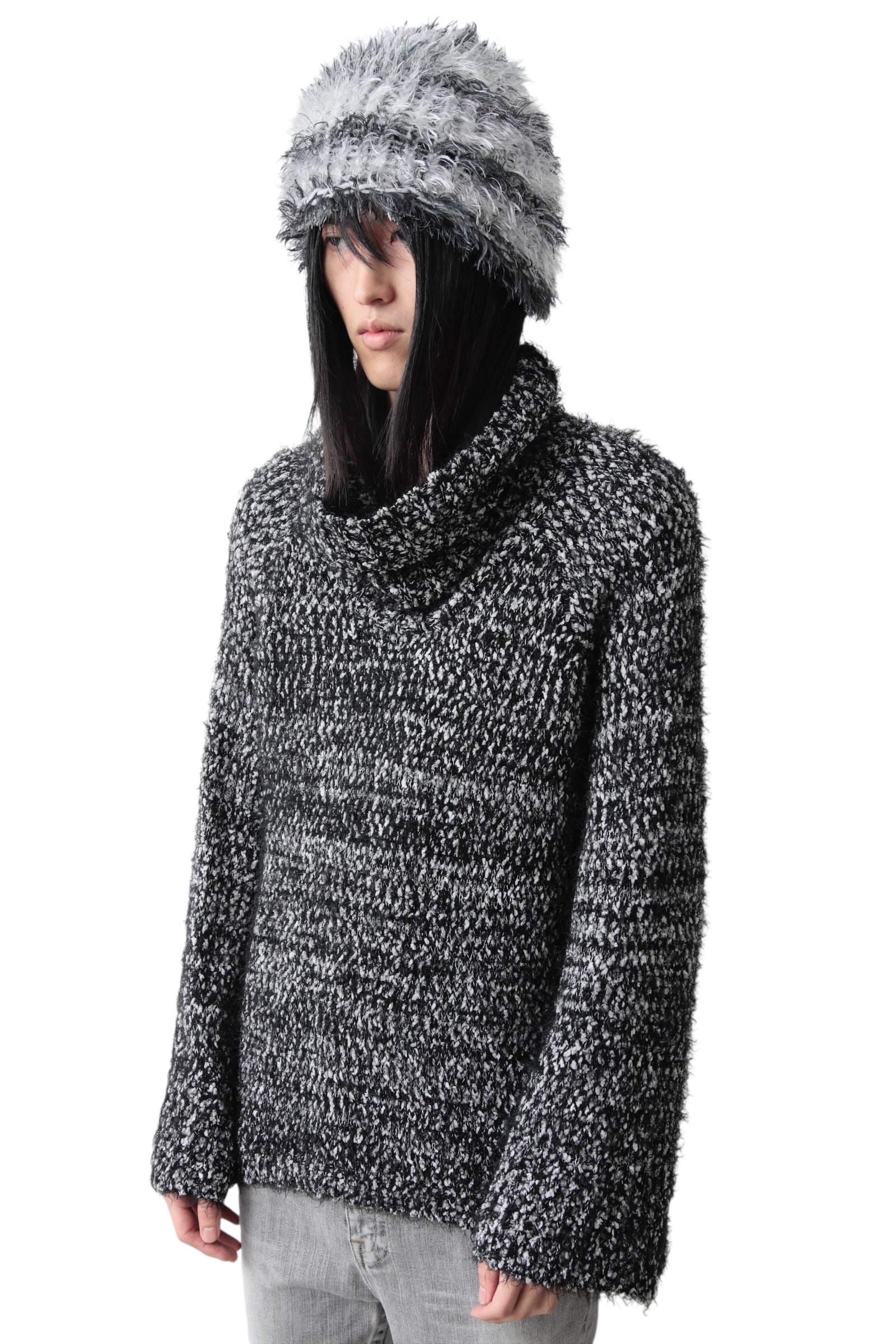 HIGH NECK SHAGGY SWEATER