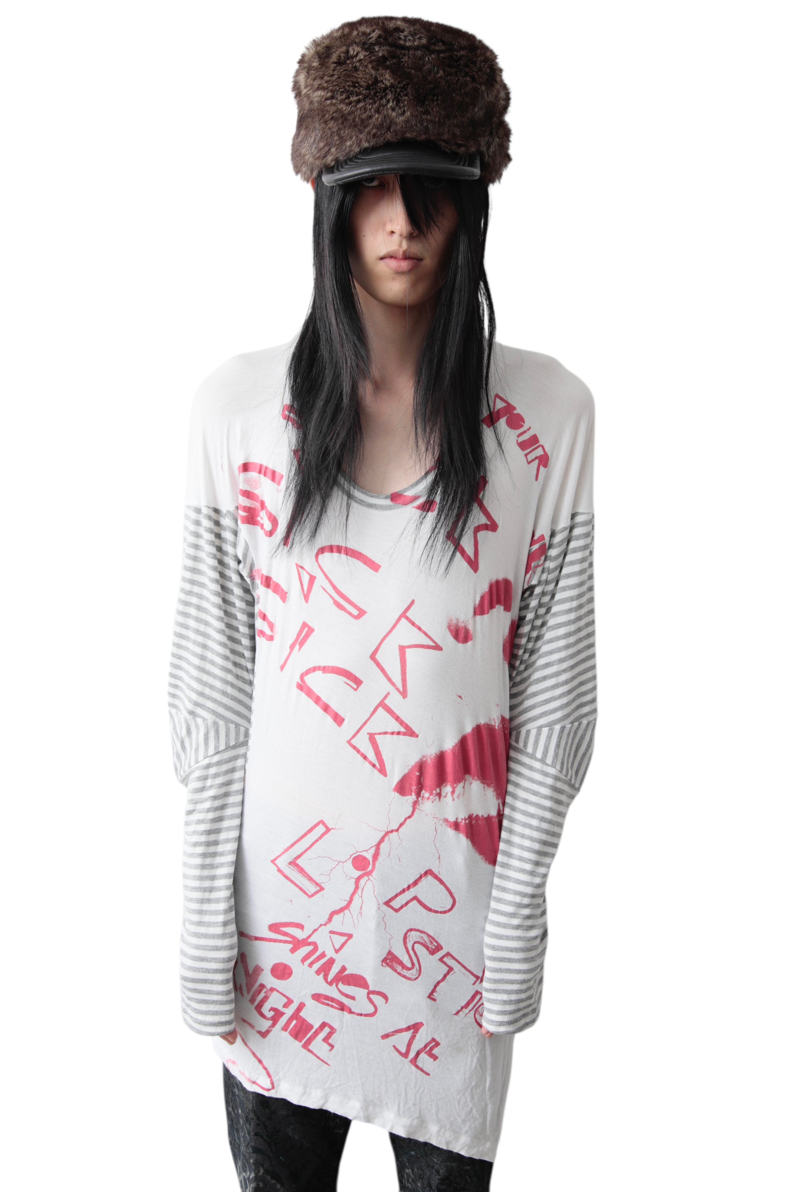 VINTI ANDERWS OVERSIZED GRAFFITI LONG SLEEVE T-SHIRT