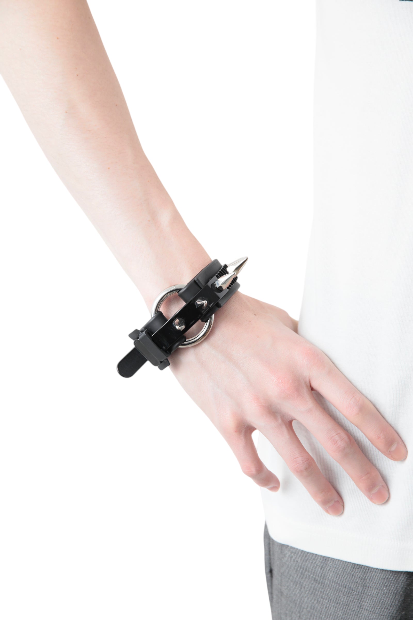INNERRAUM 1-RING SPIKE BRACELET