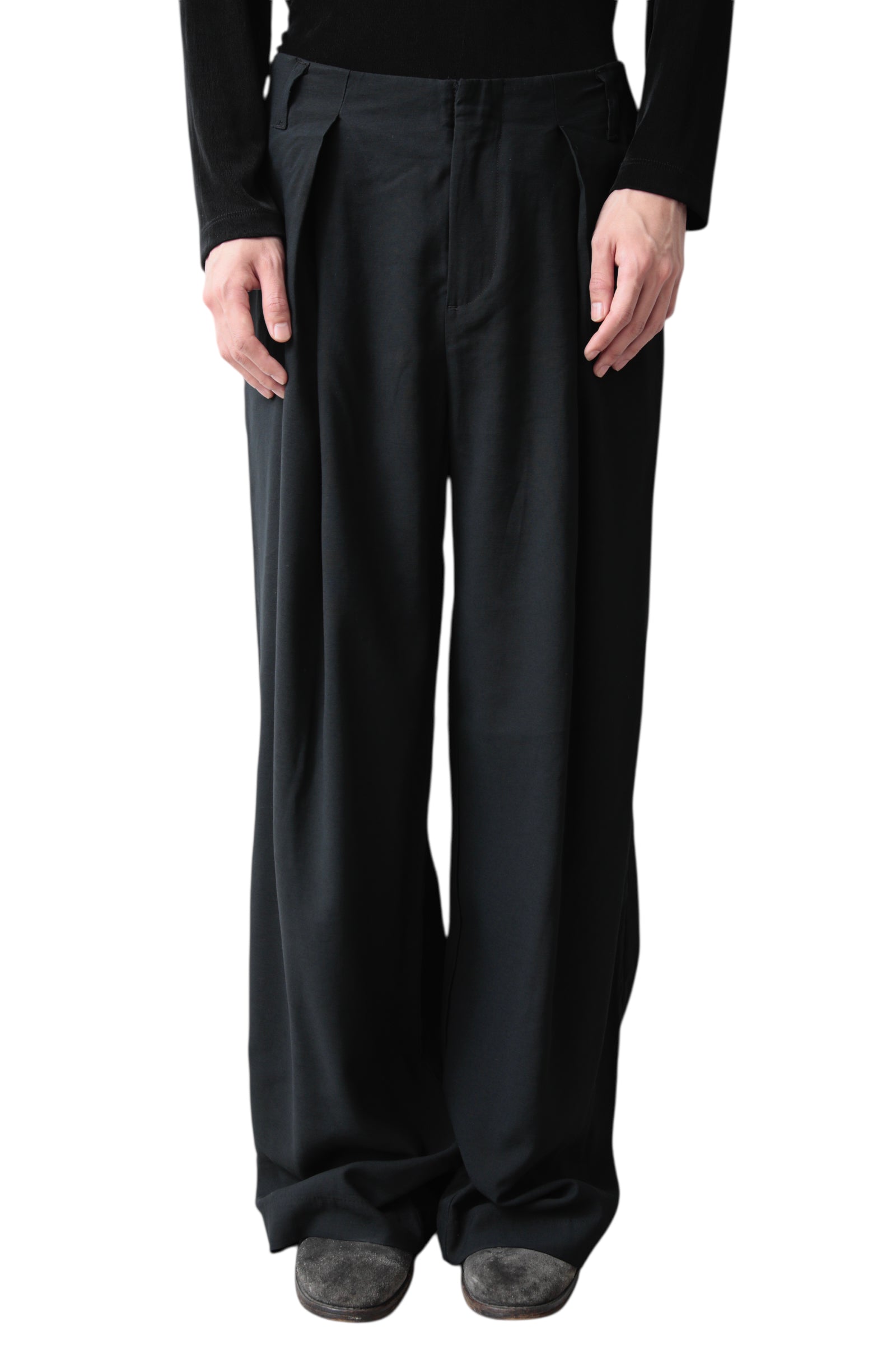 ONE TUCK BAGGY SLACKS