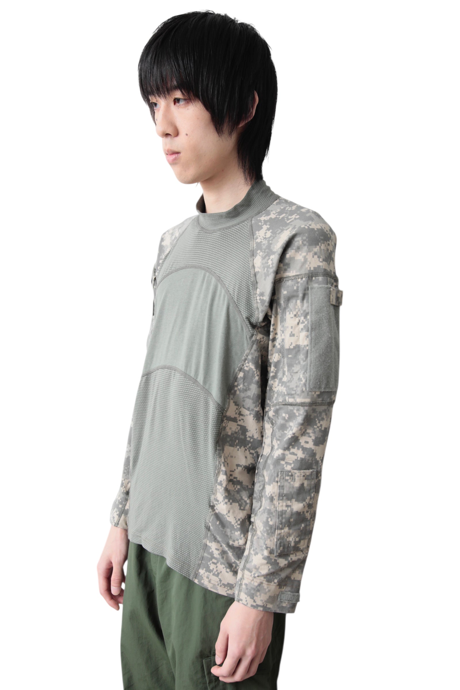 CAMO SWITCHING ELBOW PATCH MILITARY TOP