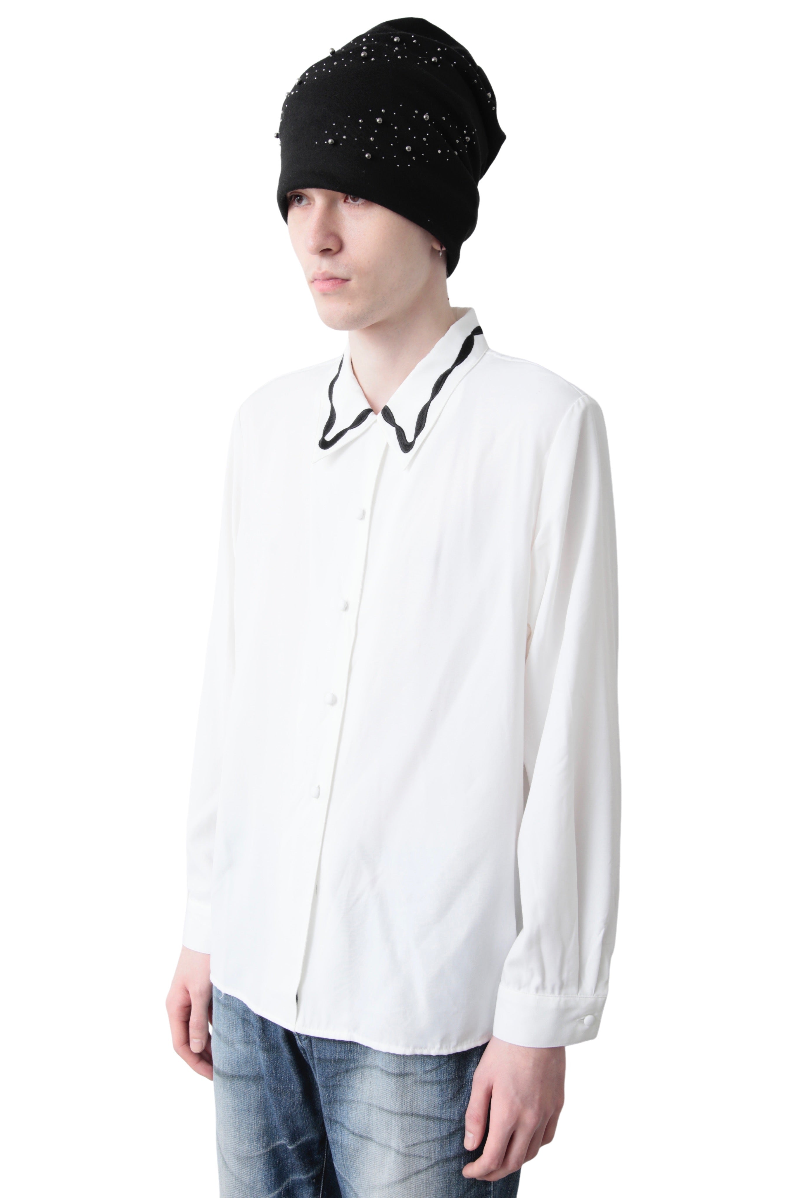 WAVED EMBROIDERY COLLAR SHIRT