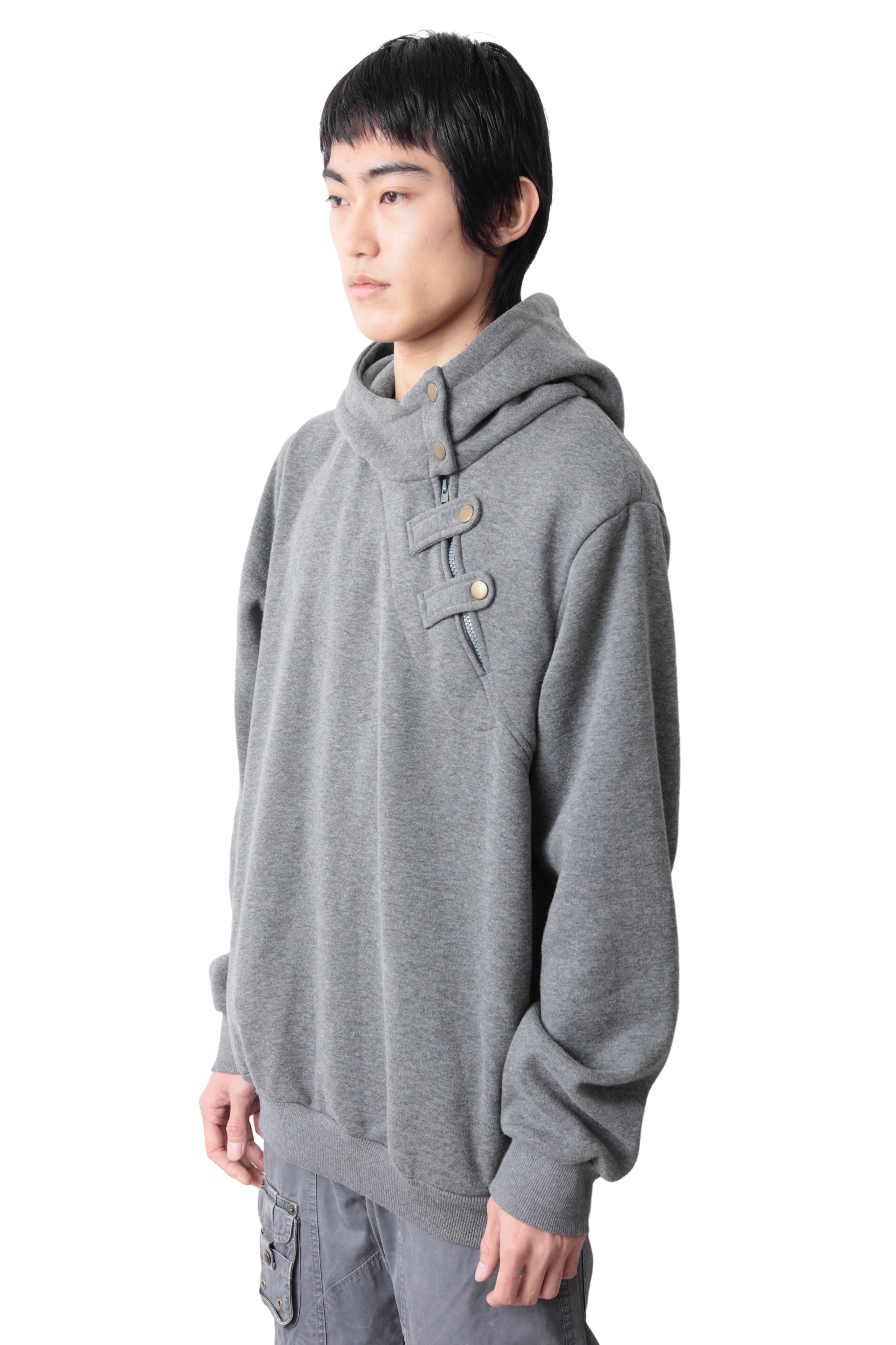 DIAGONAL ZIP PULLOVER HOODIE
