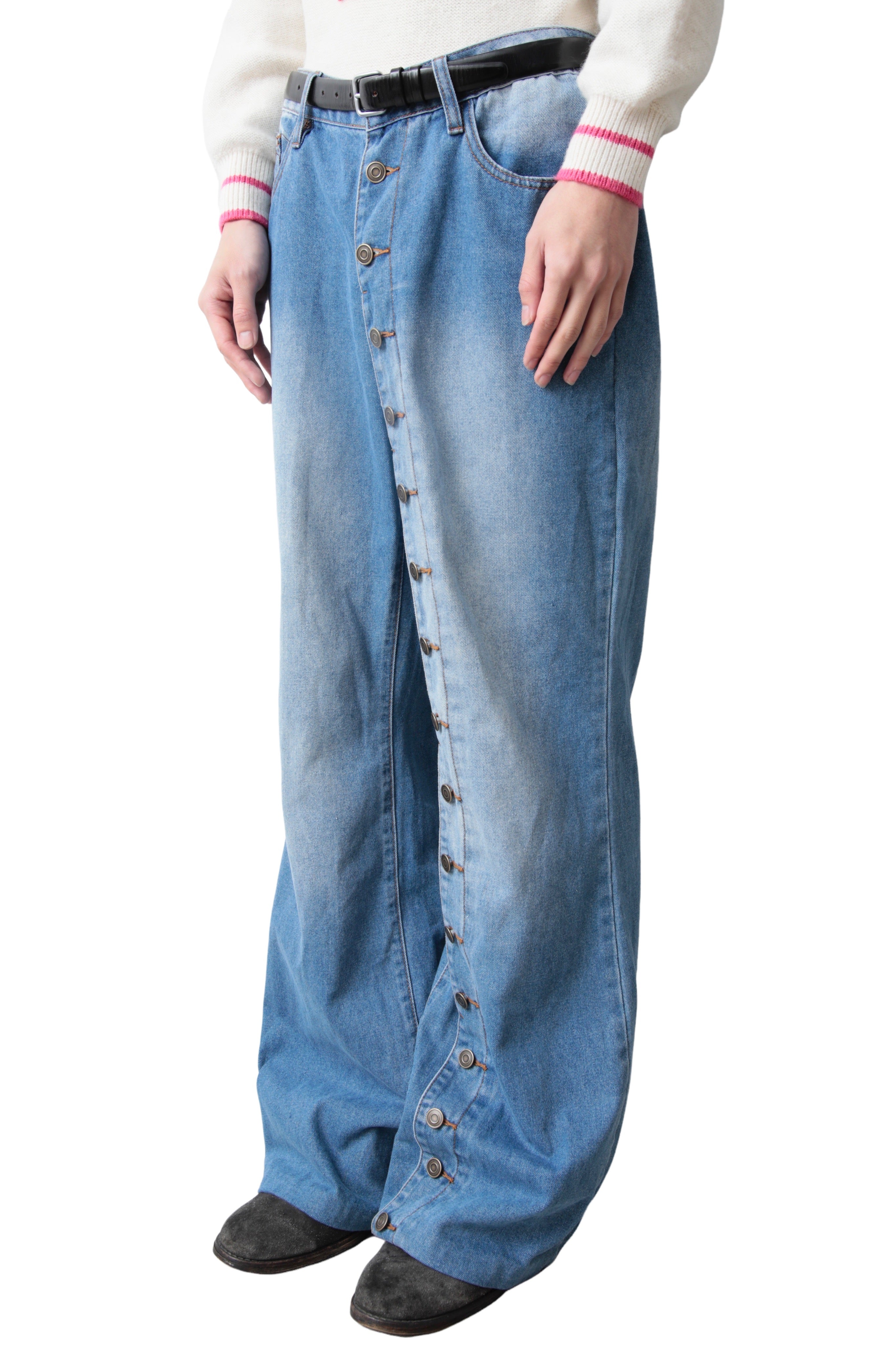 MULTI BUTTON WIDE FLARE DENIM PANTS