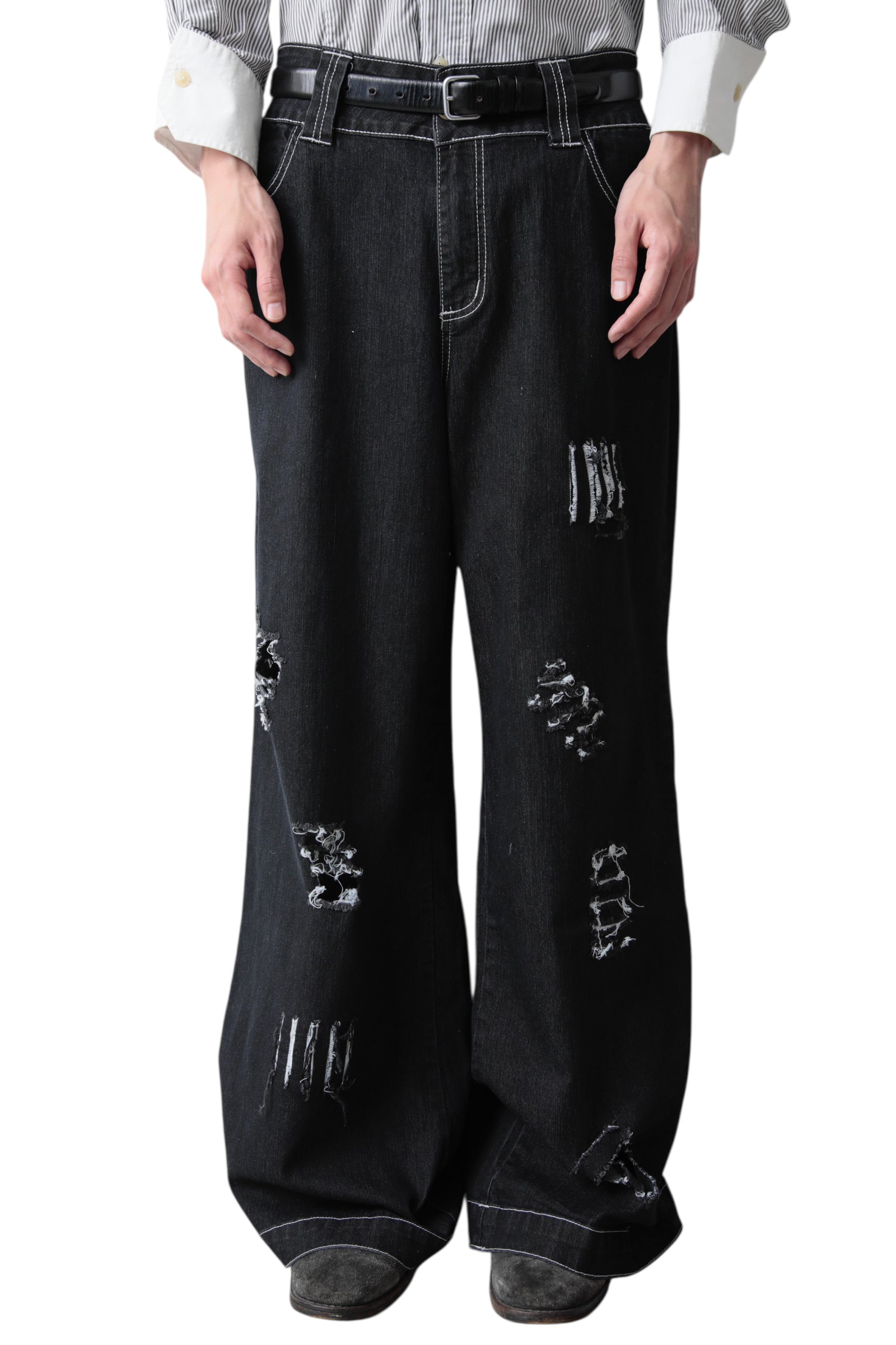 BLACK RIPPED BAGGY DENIM PANTS