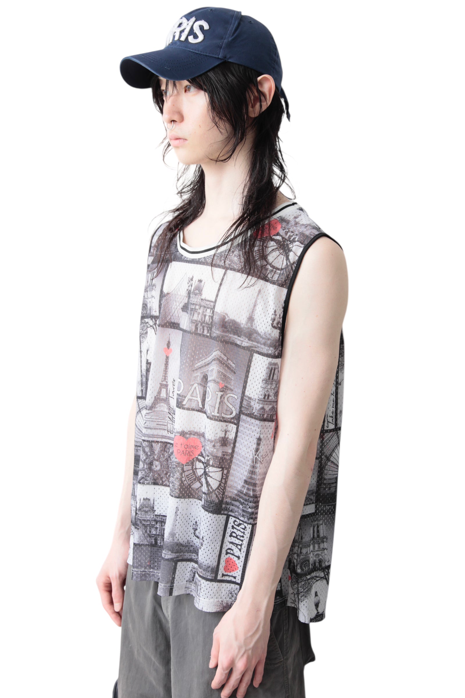 PARIS PHOTOS NO SLEEVE TOP