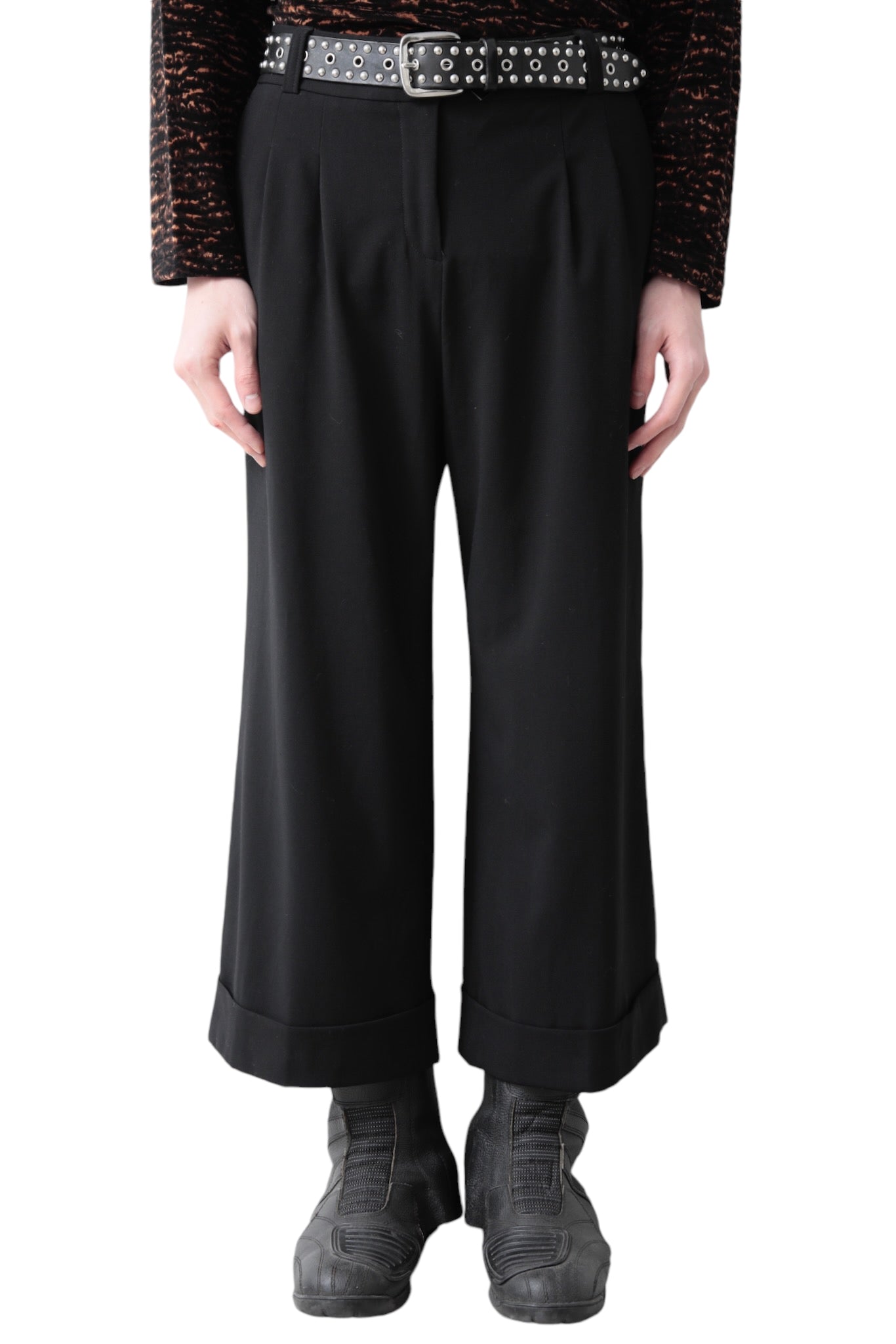 BLACK CROPPED SLACKS