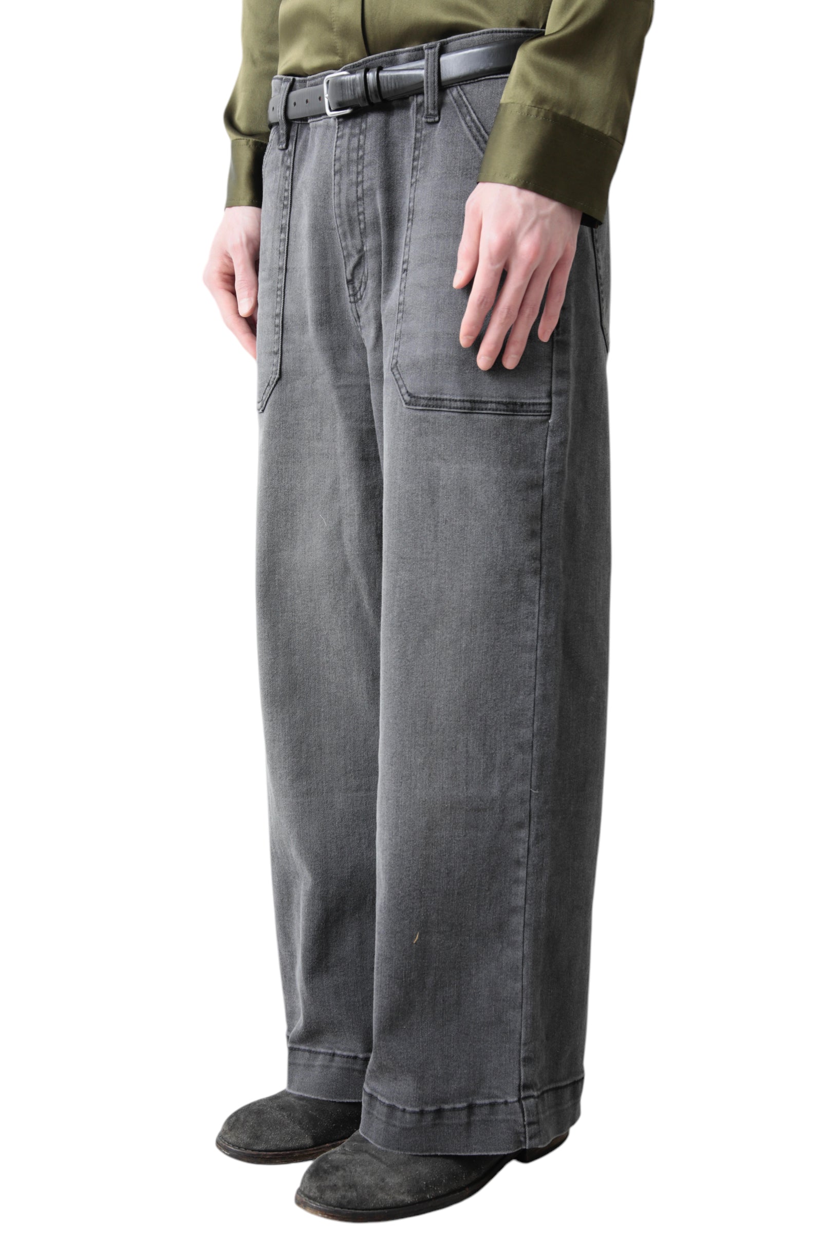 PATCH POCKET FADED BAGGY DENIM PANTS