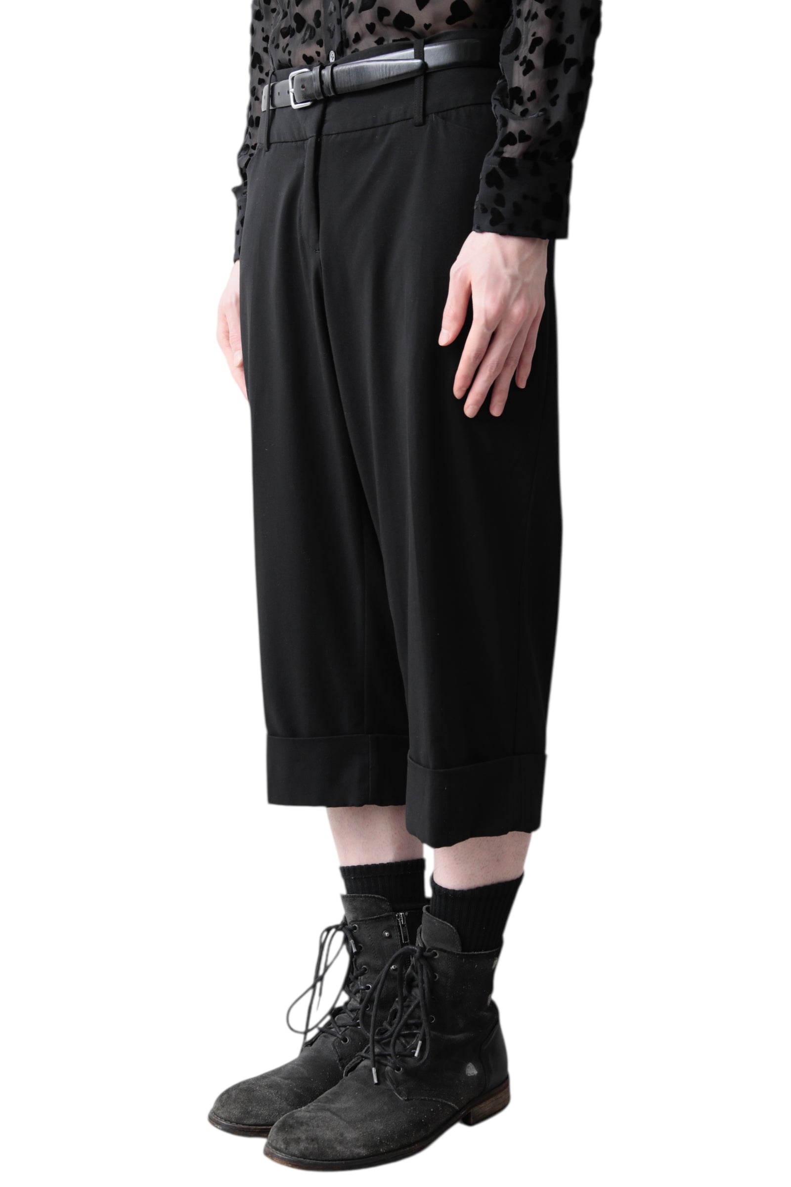 BLACK CROPPED SLACKS