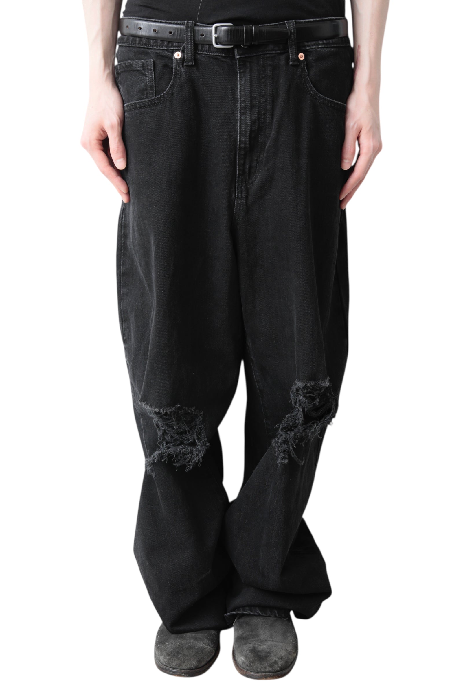 CRUSHED BAGGY DENIM PANTS