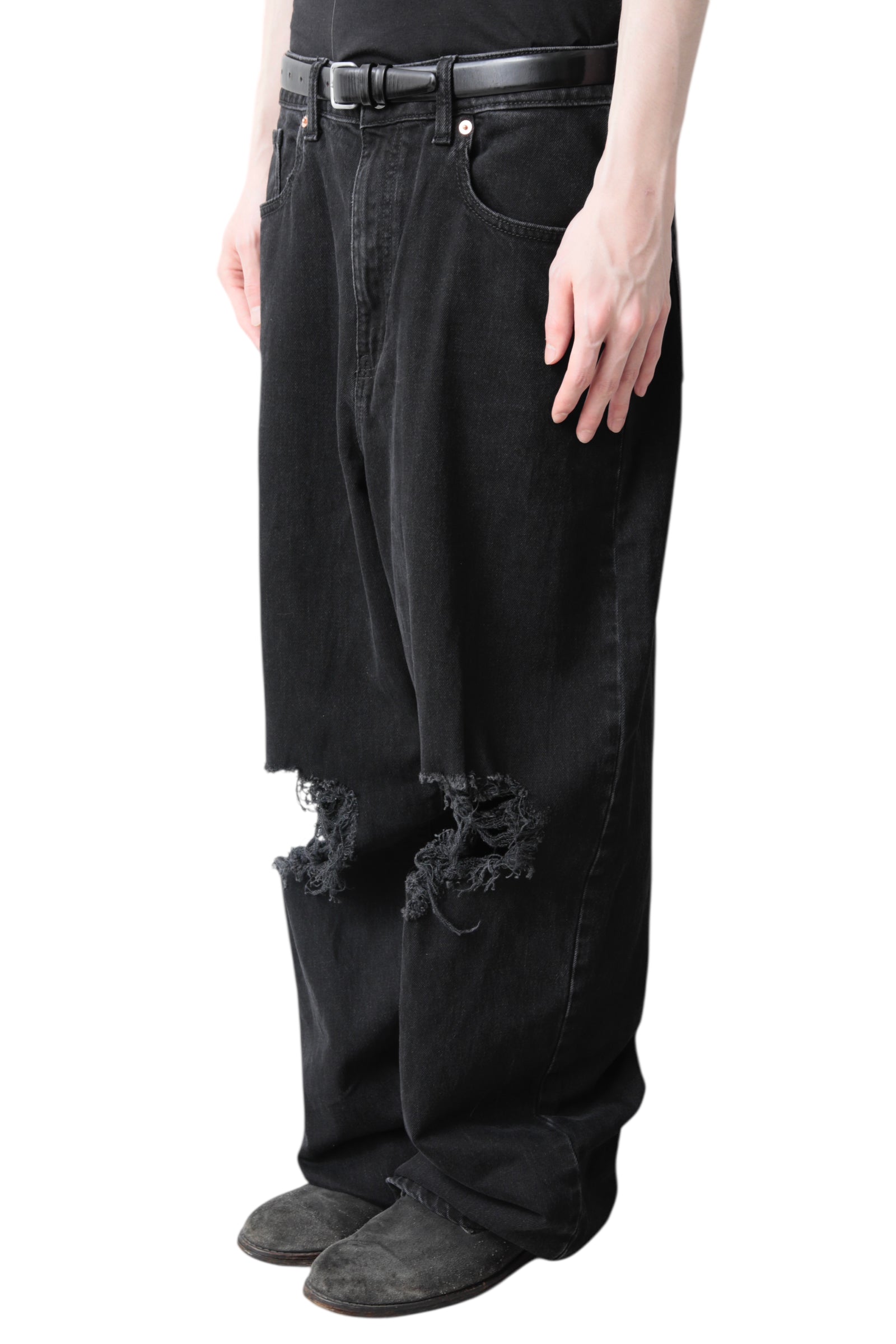 CRUSHED BAGGY DENIM PANTS