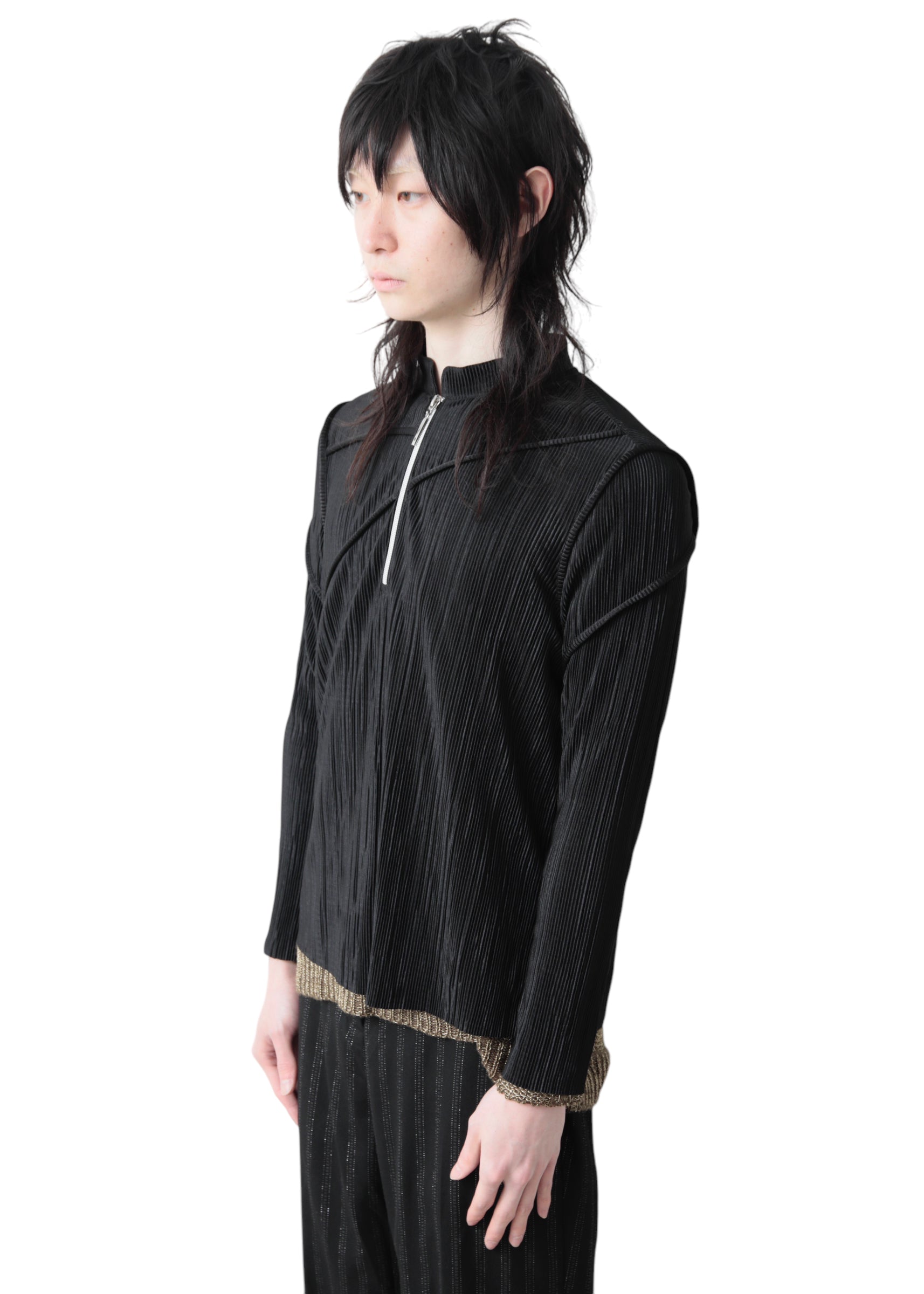 HALF ZIP PLEATS TOP