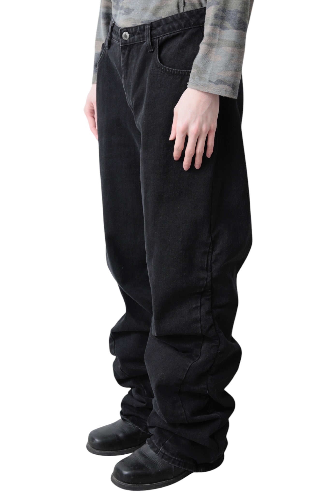 BLACK BAGGY GATHER DENIM PANTS