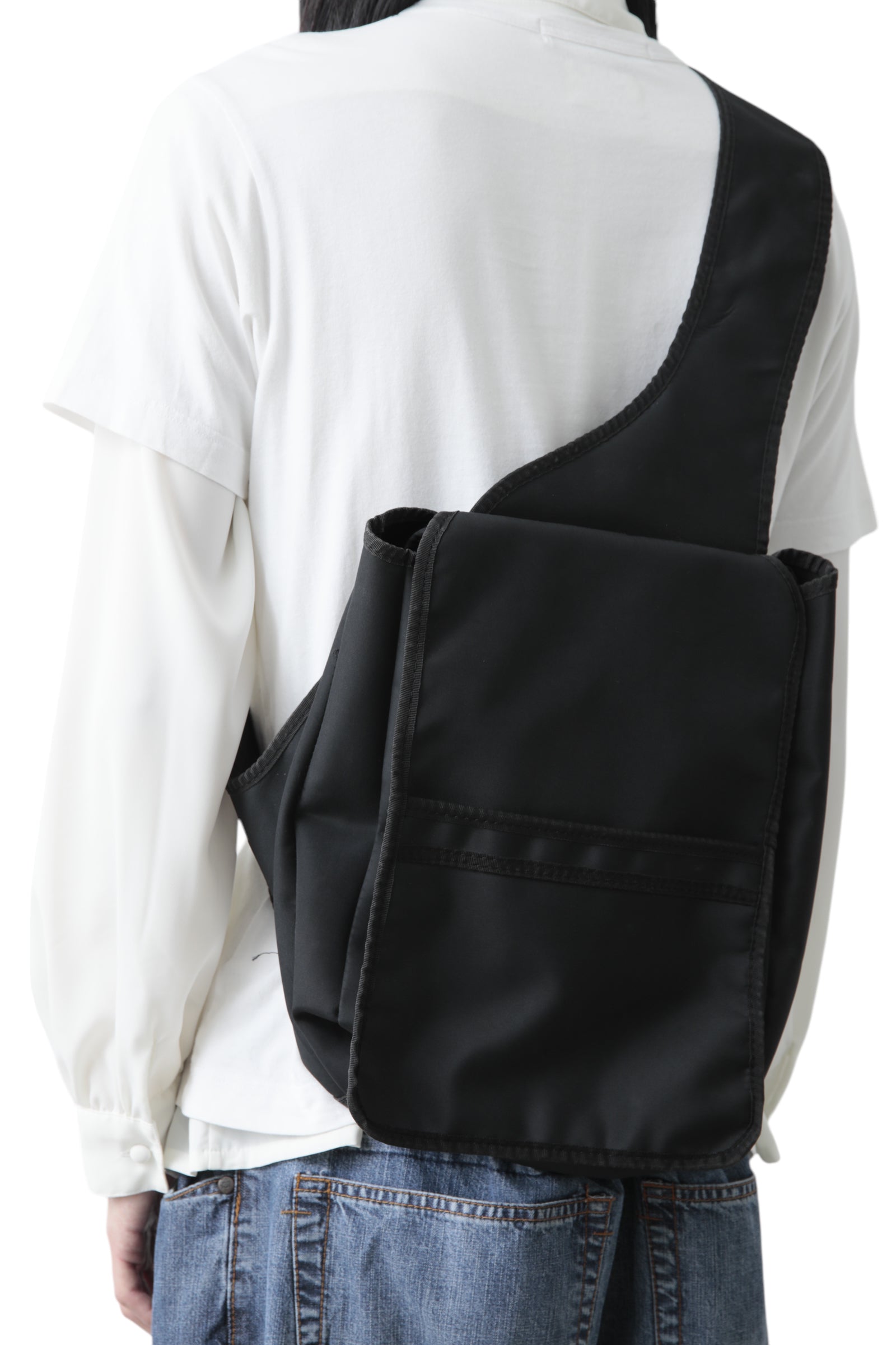 MULTI POCKET SHOULDER BAG