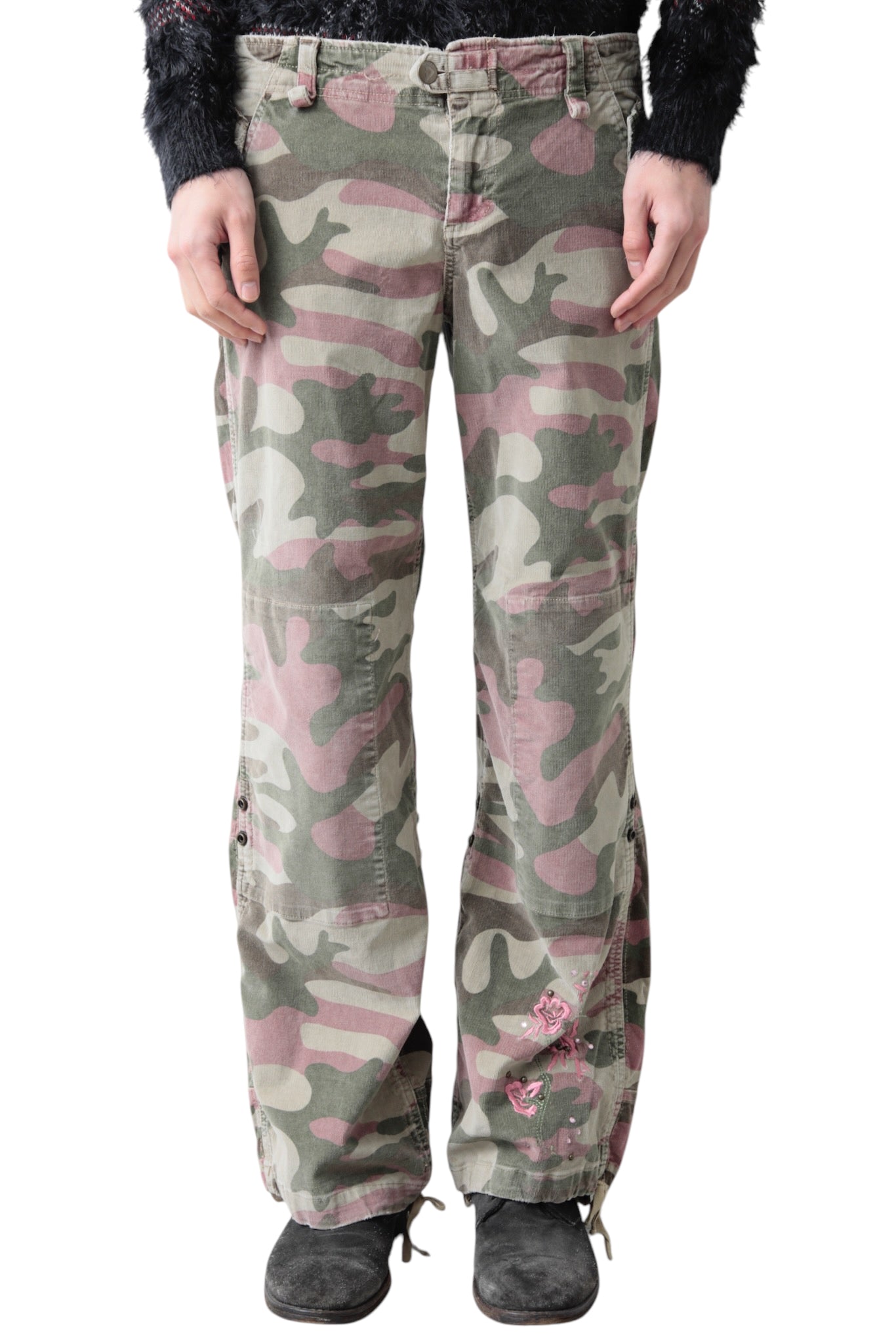 EMBROIDERY CORDUROY CAMO PANTS