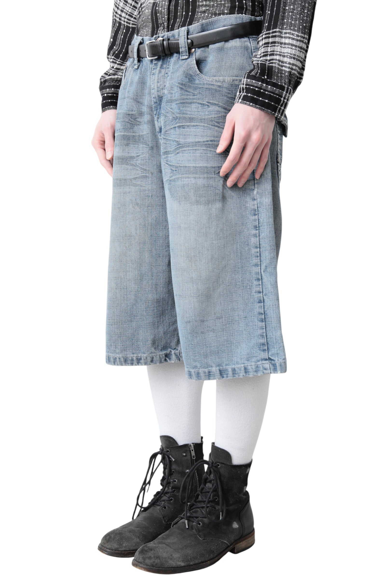 FADED STITCHED BAGGY DENIM SHORTS