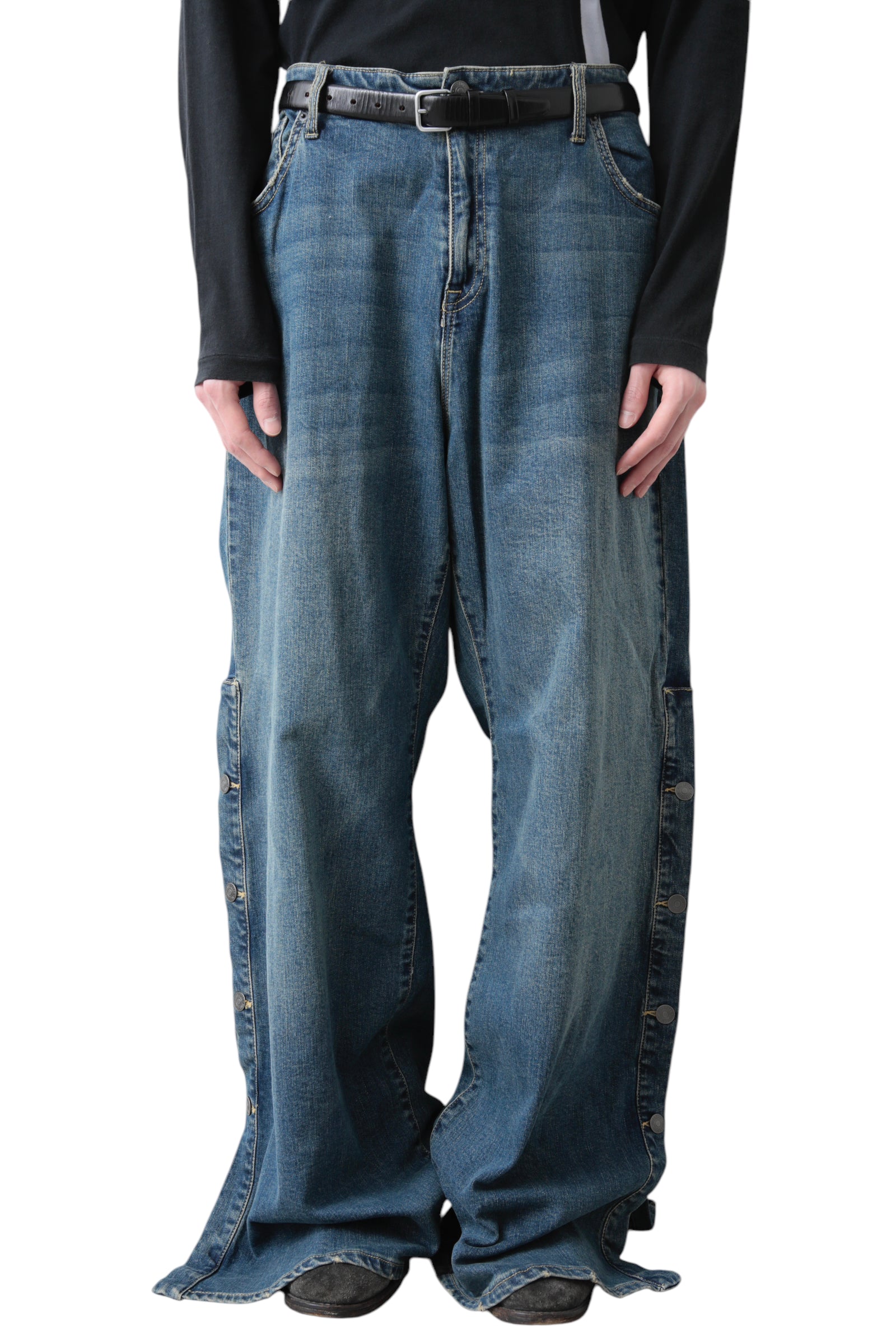 SIDE BUTTON SLIT BAGGY DENIM PANTS