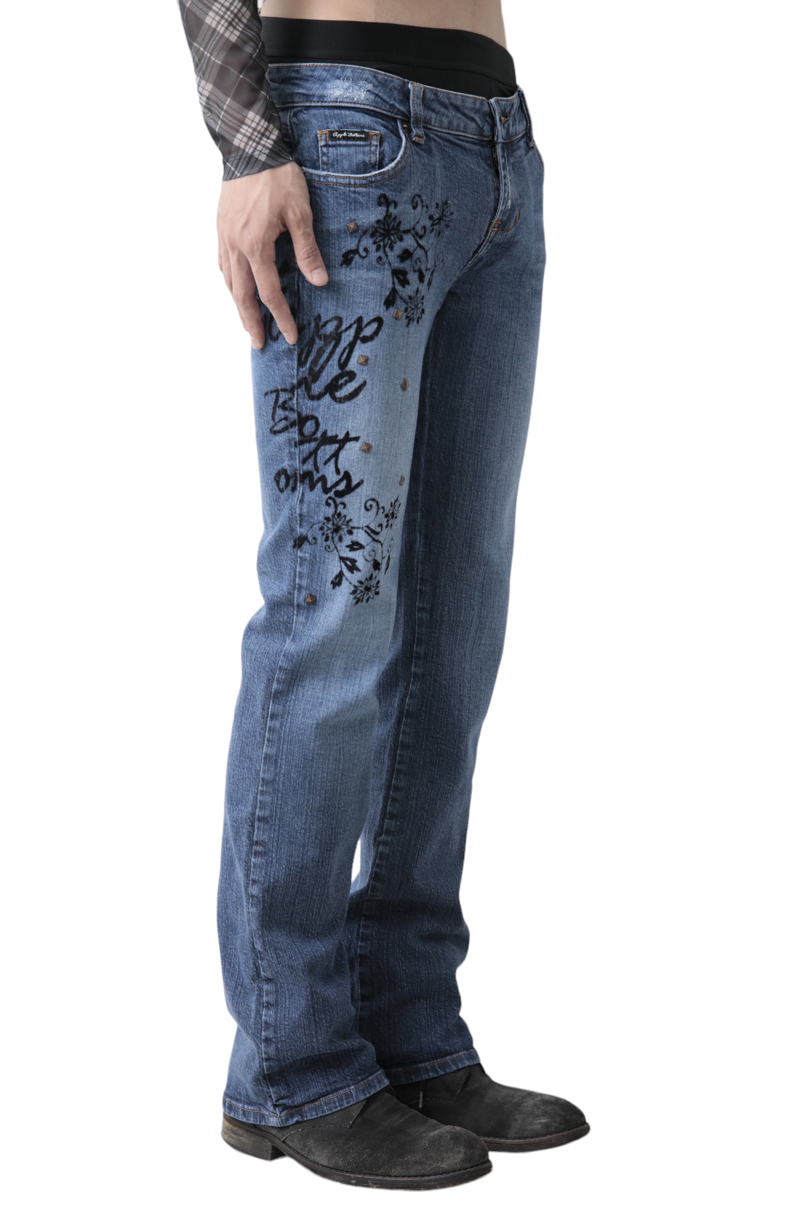 FLOWER STUDS FLARE DENIM PANTS