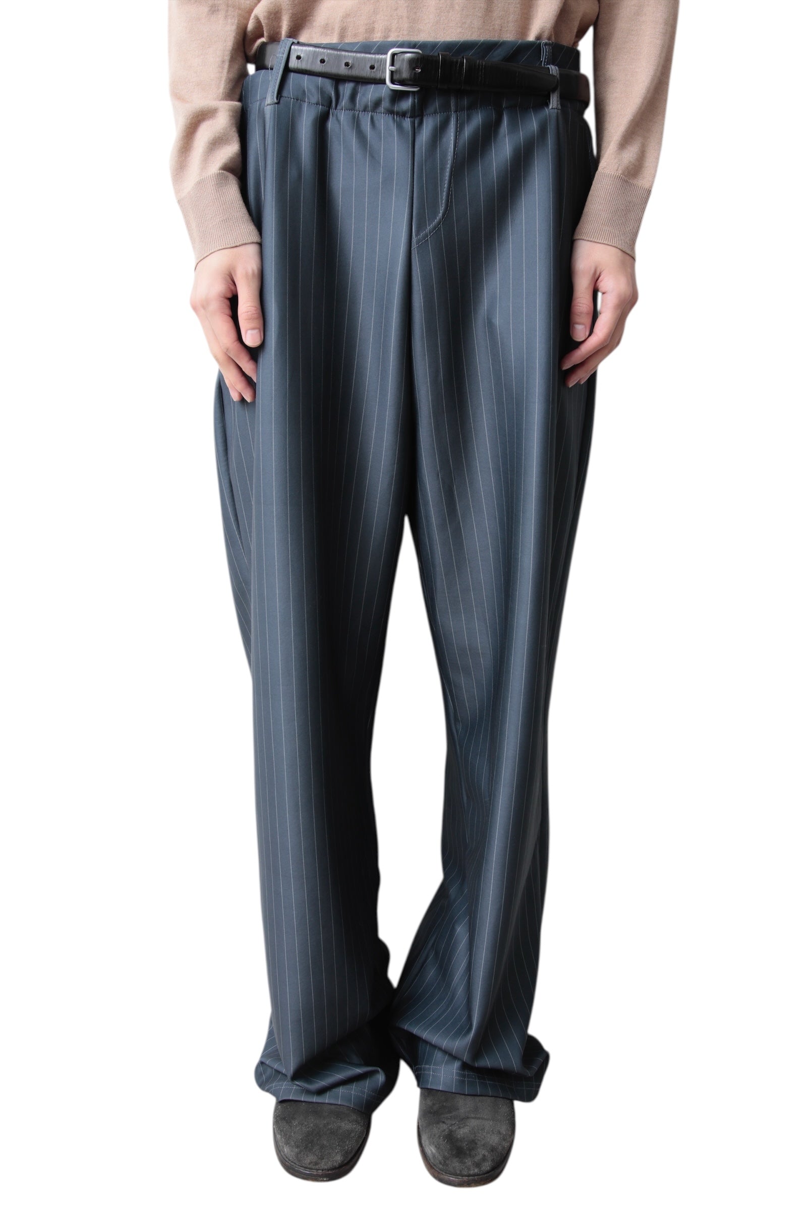 STRIPE TUCK WIDE SLACKS